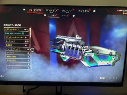 APEXの引退垢です。クナイ、ダブハン爪痕あり、マスターバッチありです。